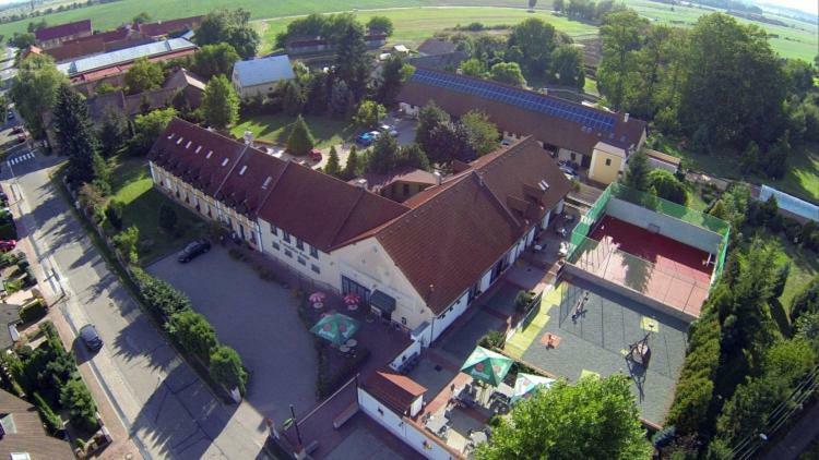 Pension U Svateho Jana Hradec Kralove Exterior photo